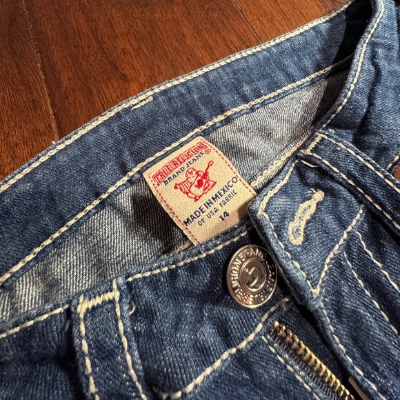 True Religion Women’s Skinny Jean in 2S Body Rise - Picture 4 of 5